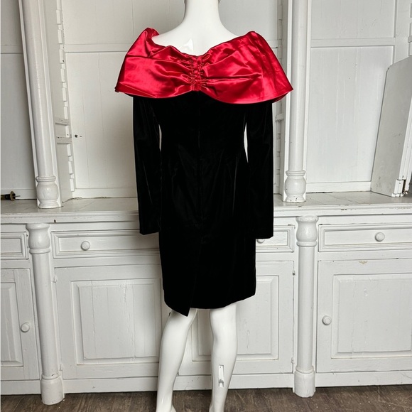 🎀 Vintage Handmade Velvet Satin Bow Dress - Picture 6 of 14
